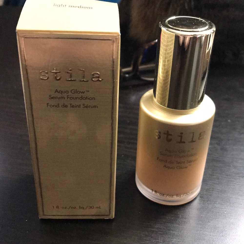 Stila Aqua Glow Serum Foundation